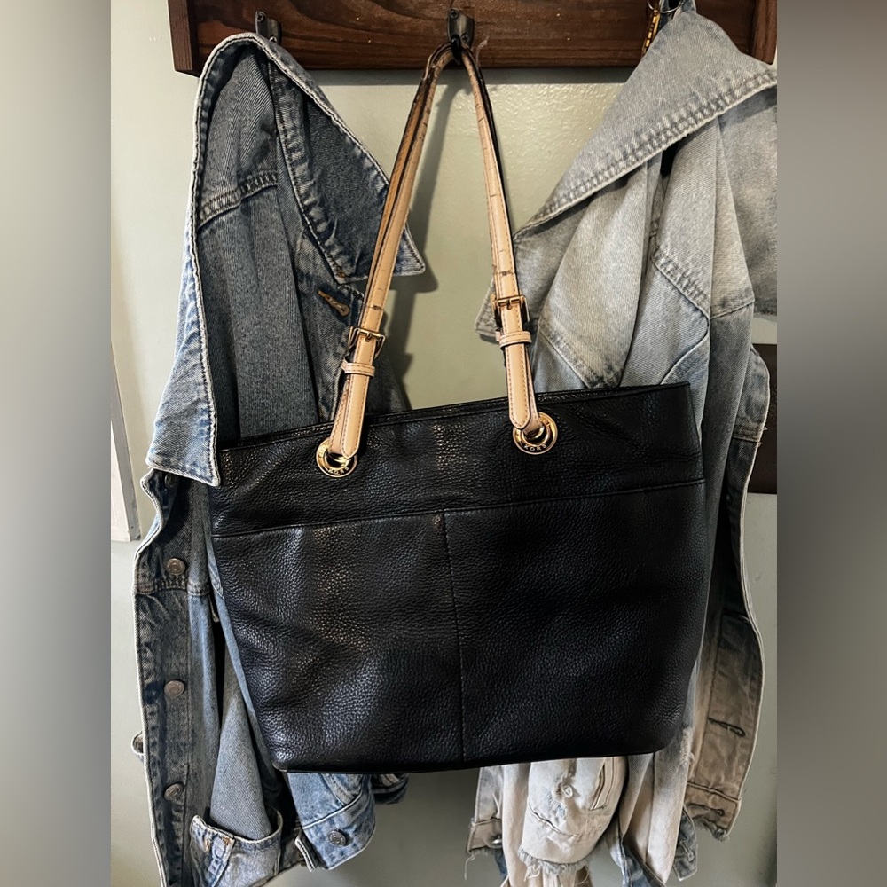 Michael kors jet set tote